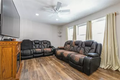 10 Hickory Street, Central Islip, NY 11722 - Photo 6
