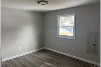 87 Ferndale Avenue, Selden, NY 11784 - Photo 4