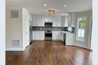 24 North Drive, Centerport, NY 11721 - Photo 6