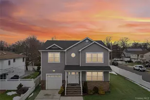 2162 Seamans Nck Rd, Seaford, NY 11783 - Photo 2