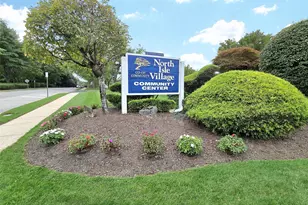 11 Navajo Ct, Coram, NY 11727 - Photo 10