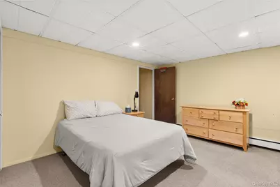 99 Brunswick Road, Ronkonkoma, NY 11779 - Photo 20