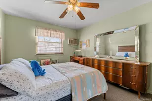 81-05 268th St, New Hyde Park, NY 11040 - Photo 8