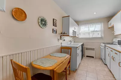 8105 268th Street #228A, Floral Park, NY 11040 - Photo 12