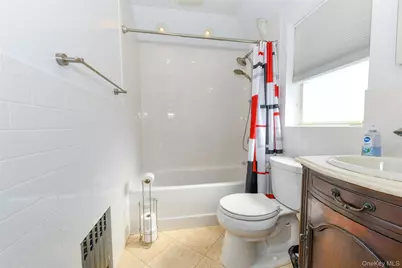 131-07 Van Wyck Expressway, Jamaica, NY 11436 - Photo 22