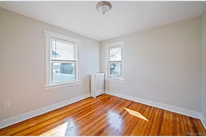 367 Vincent Avenue, Lynbrook, NY 11563 - Photo 24