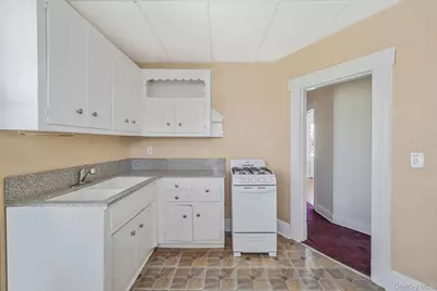 367 Vincent Avenue, Lynbrook, NY 11563 - Photo 20