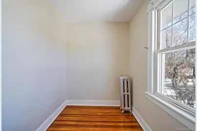 367 Vincent Avenue, Lynbrook, NY 11563 - Photo 26