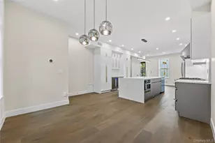 21-18 45th Ave, Long Island City, NY 11101 - Photo 22