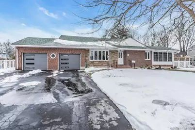 56 Dowsing Place, Amityville, NY 11701 - Photo 2