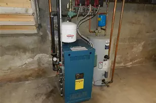 56 Dowsing Pl, Amityville, NY 11701 - Photo 20