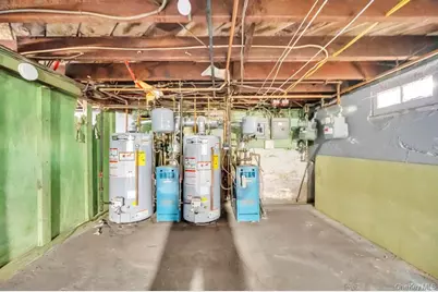 137 Melrose Avenue, Massapequa, NY 11758 - Photo 32