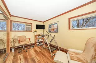 44 Disc Ln, Wantagh, NY 11793 - Photo 14