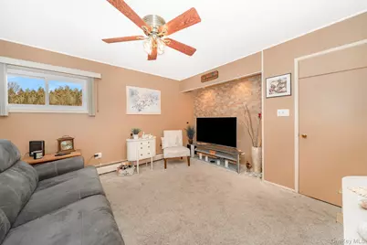 44 Disc Lane, Wantagh, NY 11793 - Photo 12