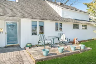 44 Disc Ln, Wantagh, NY 11793 - Photo 4