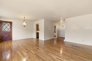 208 Weyford Terrace, Garden City, NY 11530 - Photo 4