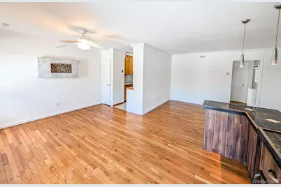 250 Artist Lake Drive, Middle Island, NY 11953 - Photo 4