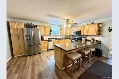 21 Cherry Street, East Northport, NY 11731 - Photo 6