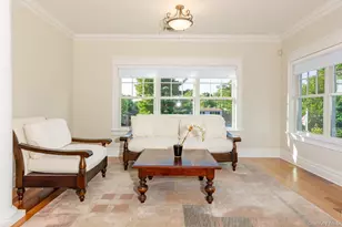 147 Eaton Ln, West Islip, NY 11795 - Photo 22