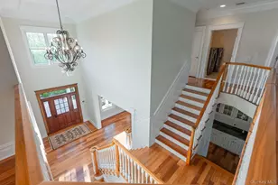 147 Eaton Ln, West Islip, NY 11795 - Photo 6