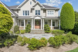 147 Eaton Ln, West Islip, NY 11795 - Photo 2