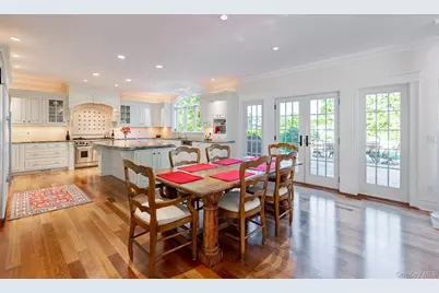 147 Eaton Lane, West Islip, NY 11795 - Photo 16