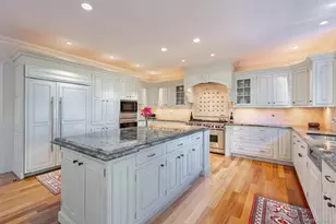 147 Eaton Ln, West Islip, NY 11795 - Photo 14