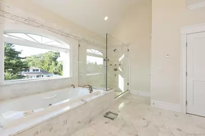 147 Eaton Lane, West Islip, NY 11795 - Photo 26