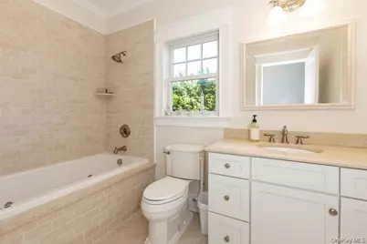 147 Eaton Lane, West Islip, NY 11795 - Photo 32