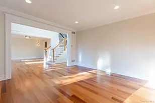 147 Eaton Ln, West Islip, NY 11795 - Photo 4