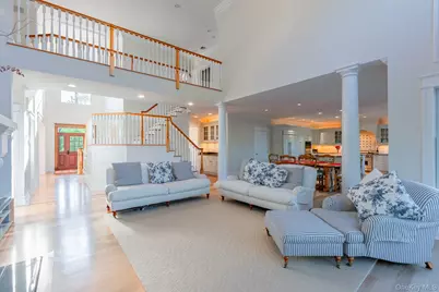 147 Eaton Lane, West Islip, NY 11795 - Photo 8