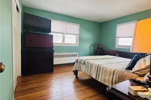 164 N Pine St, Massapequa, NY 11758 - Photo 10