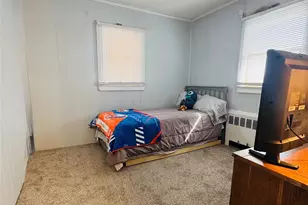 164 N Pine St, Massapequa, NY 11758 - Photo 8