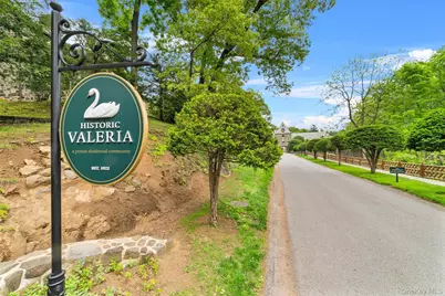 341 Furnace Dock Road #5, Cortlandt Manor, NY 10567 - Photo 4