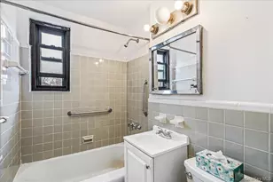 58-33 246th Crescent, Douglaston, NY 11362 - Photo 18