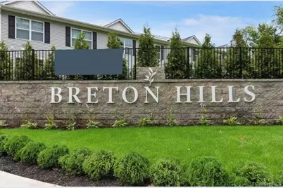509 Breton Way, Glen Cove, NY 11542 - Photo 2