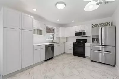 20 N Washington Avenue, White Plains, NY 10603 - Photo 8