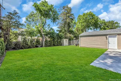 20 Robert Road, Glen Cove, NY 11542 - Photo 22