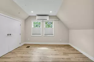 20 Robert Rd, Glen Cove, NY 11542 - Photo 14
