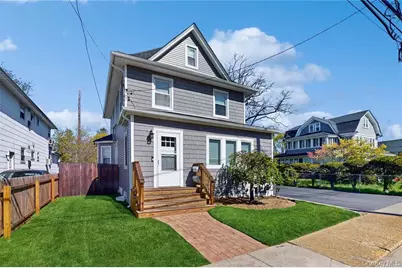 386 Mulry Lane, Lawrence, NY 11559 - Photo 2