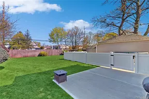 386 Mulry Ln, Lawrence, NY 11559 - Photo 30