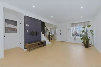 81 Alhambra Drive, Oceanside, NY 11572 - Photo 4