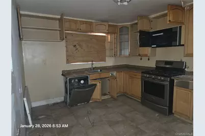 326 Roberts Avenue, Yonkers, NY 10703 - Photo 10