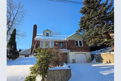 326 Roberts Avenue, Yonkers, NY 10703 - Photo 2