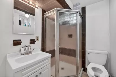 2727 Matthews Avenue, Bronx, NY 10467 - Photo 28