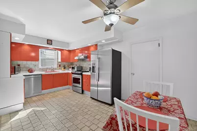 2727 Matthews Avenue, Bronx, NY 10467 - Photo 10