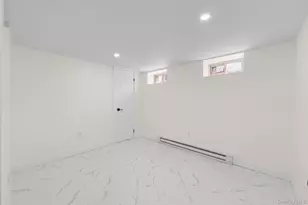 112-18 159th St, Jamaica, NY 11433 - Photo 12