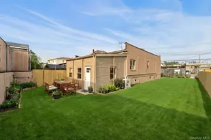 112-18 159th St, Jamaica, NY 11433 - Photo 14