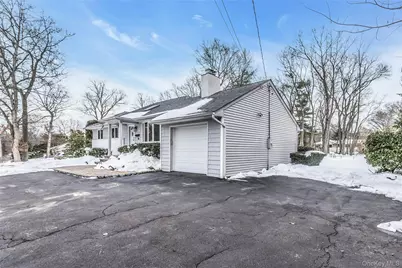 88 Burton Lane, Commack, NY 11725 - Photo 2