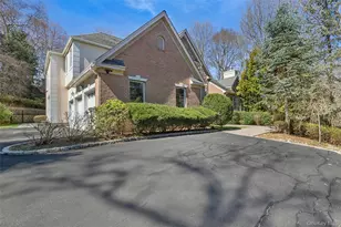 1550 Laurel Hollow Rd, Syosset, NY 11791 - Photo 30